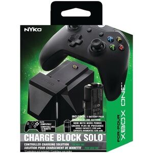 Nyko Black Charge Block Solo for Xbox One - NWT